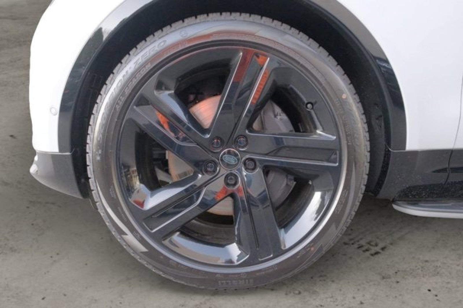 2025 Land Rover Discovery Dynamic SE