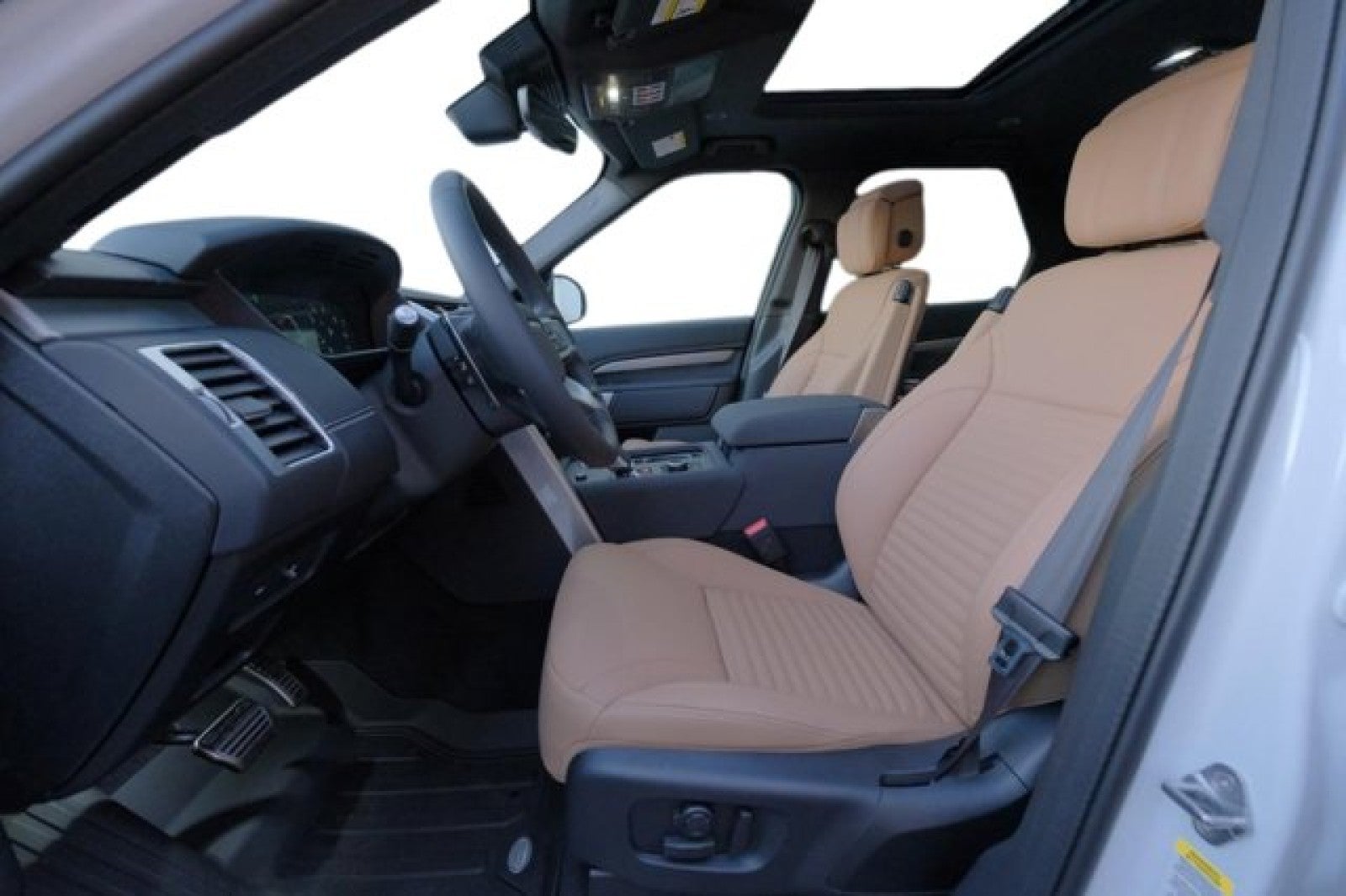 2025 Land Rover Discovery Dynamic SE