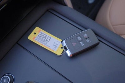 2025 Land Rover Discovery Dynamic SE