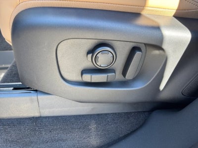 2025 Land Rover Discovery Dynamic SE