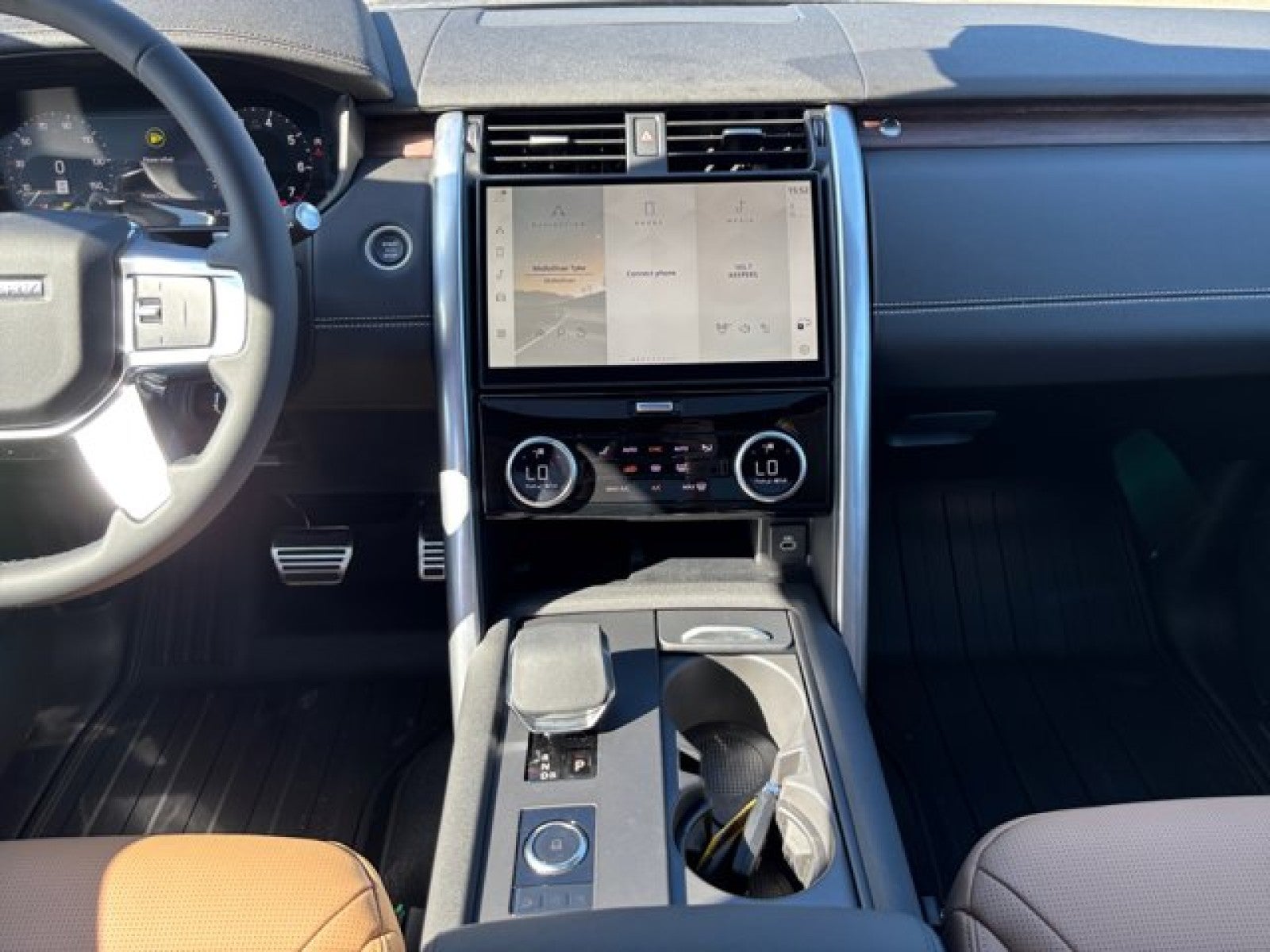 2025 Land Rover Discovery Dynamic SE