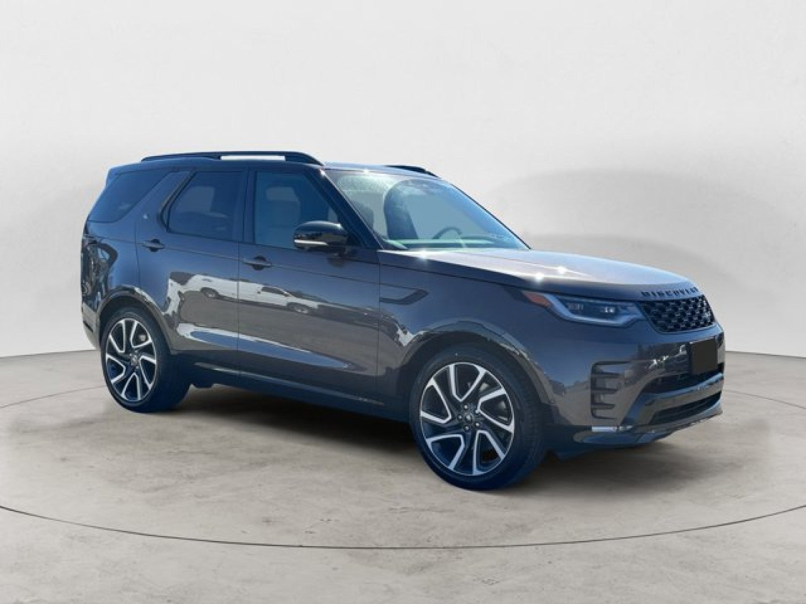 2025 Land Rover Discovery Dynamic SE
