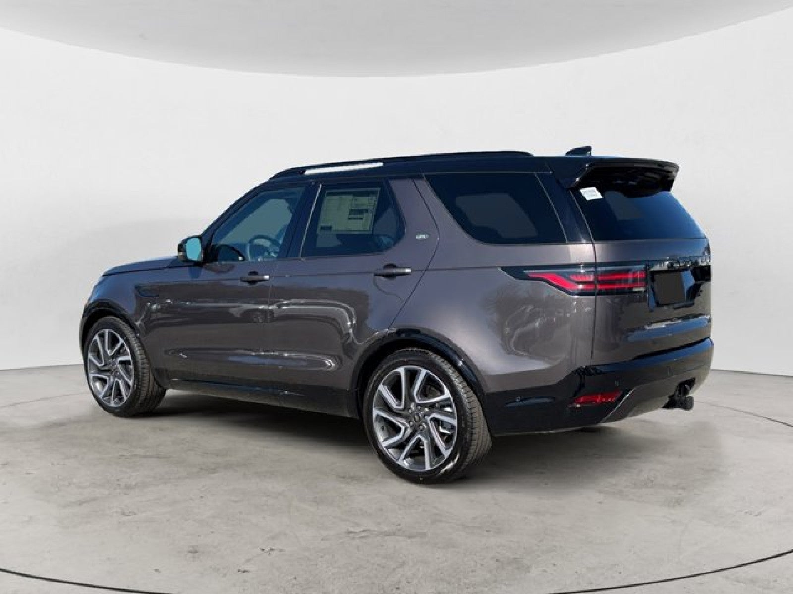 2025 Land Rover Discovery Dynamic SE