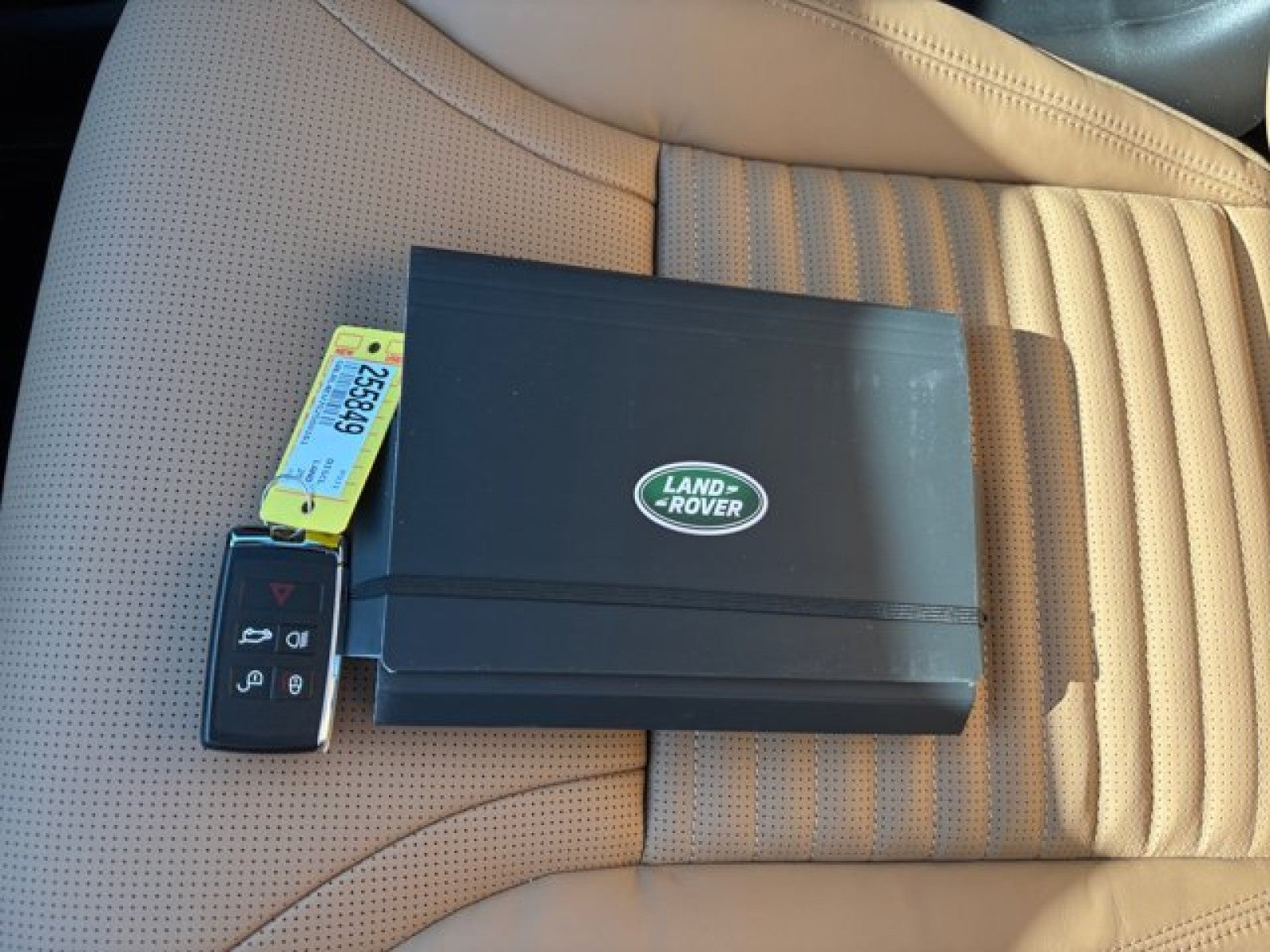 2025 Land Rover Discovery Dynamic SE