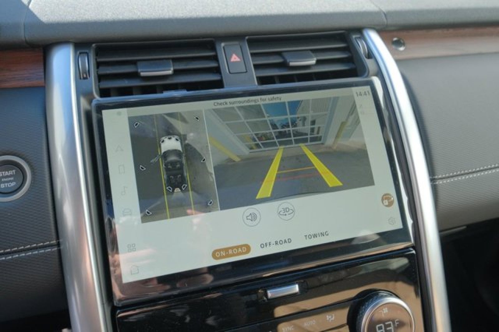 2025 Land Rover Discovery Dynamic SE