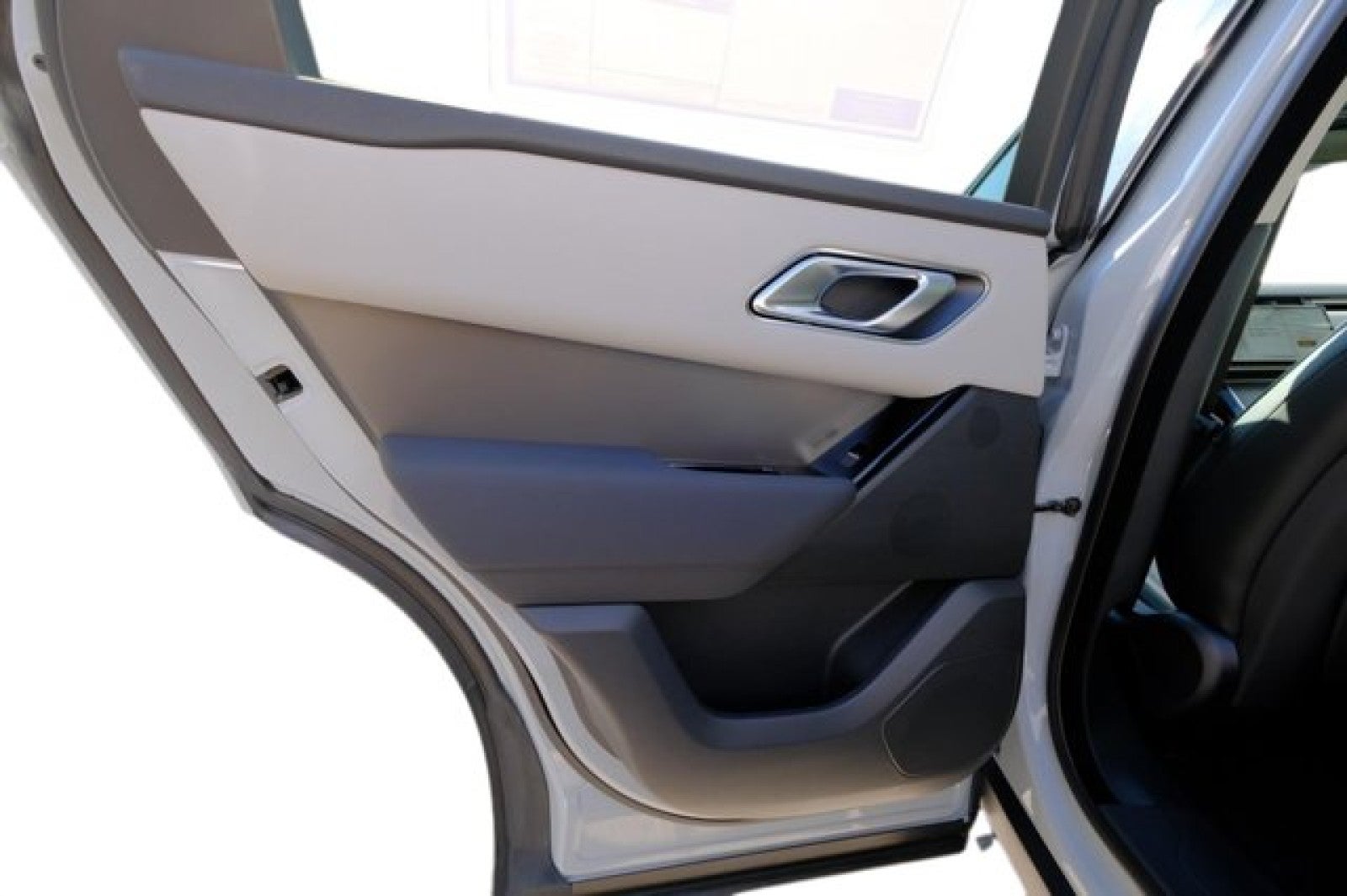 2025 Land Rover Range Rover Velar Dynamic SE