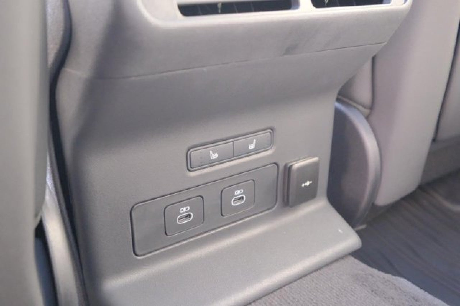 2025 Land Rover Range Rover Velar Dynamic SE