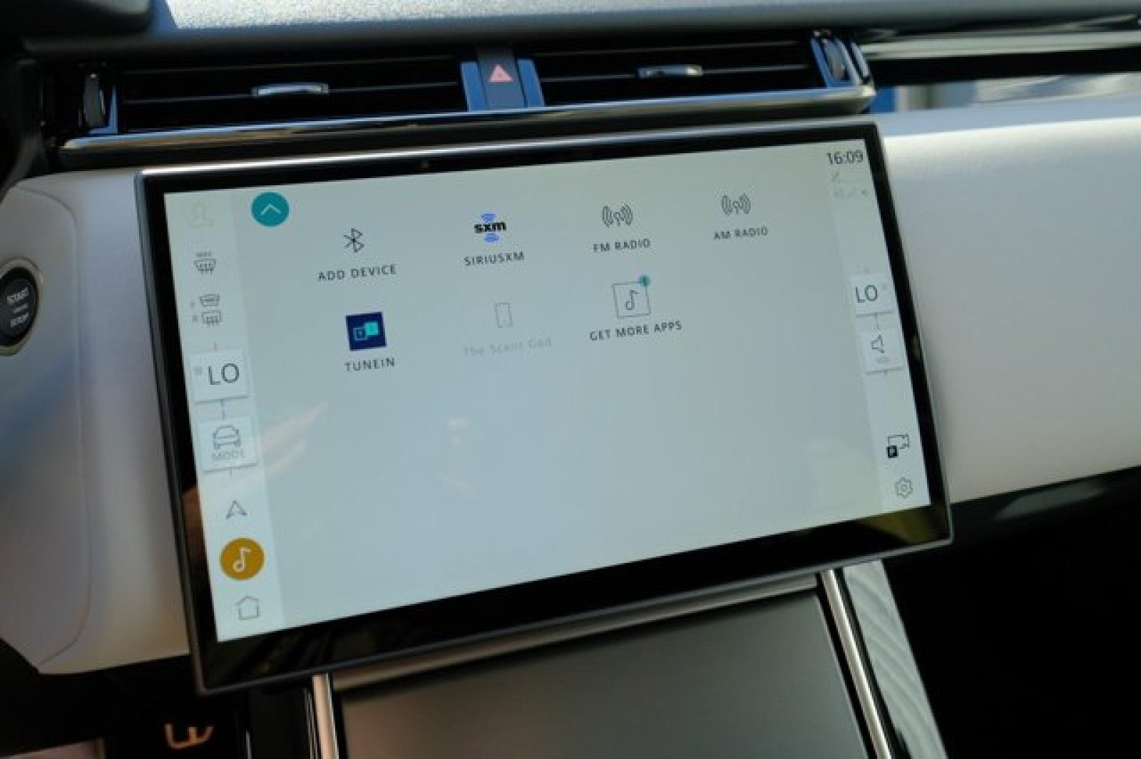 2025 Land Rover Range Rover Velar Dynamic SE