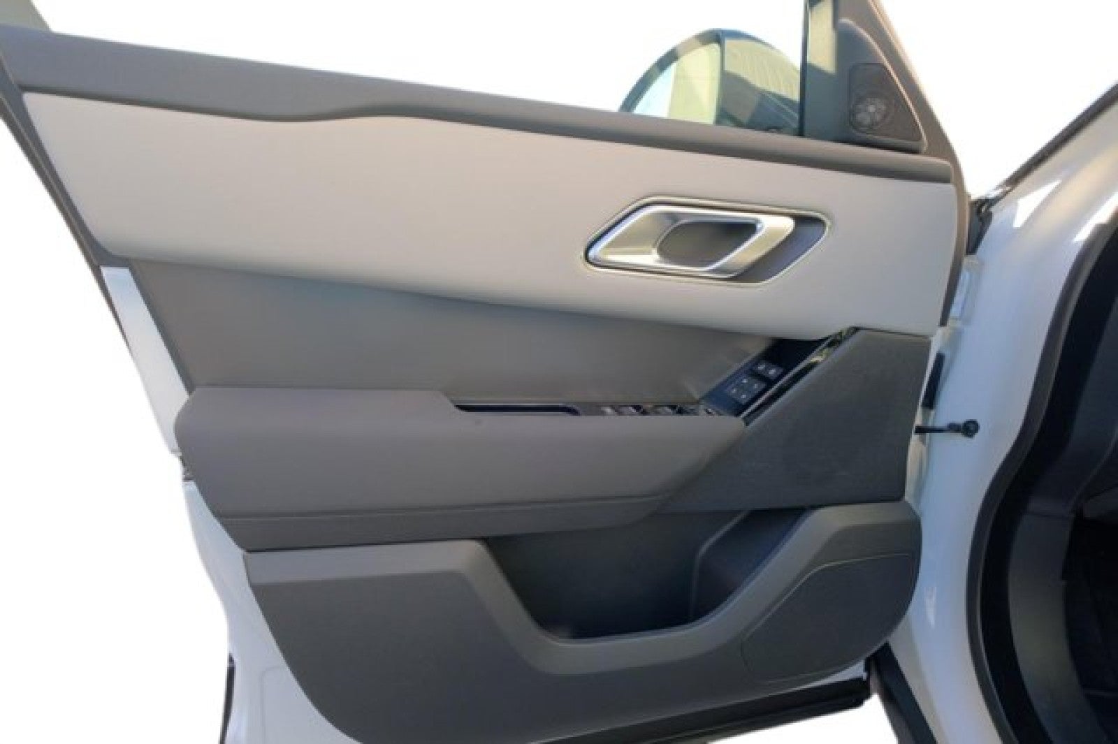 2025 Land Rover Range Rover Velar Dynamic SE