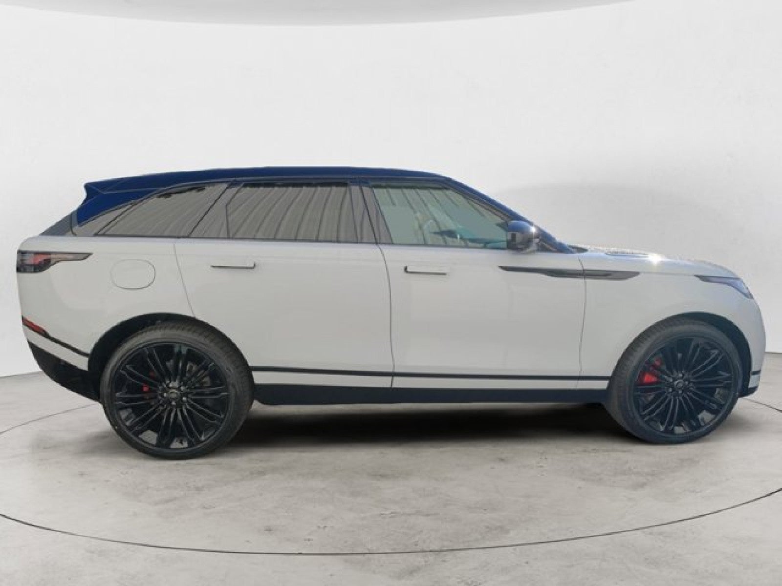 2025 Land Rover Range Rover Velar Dynamic SE