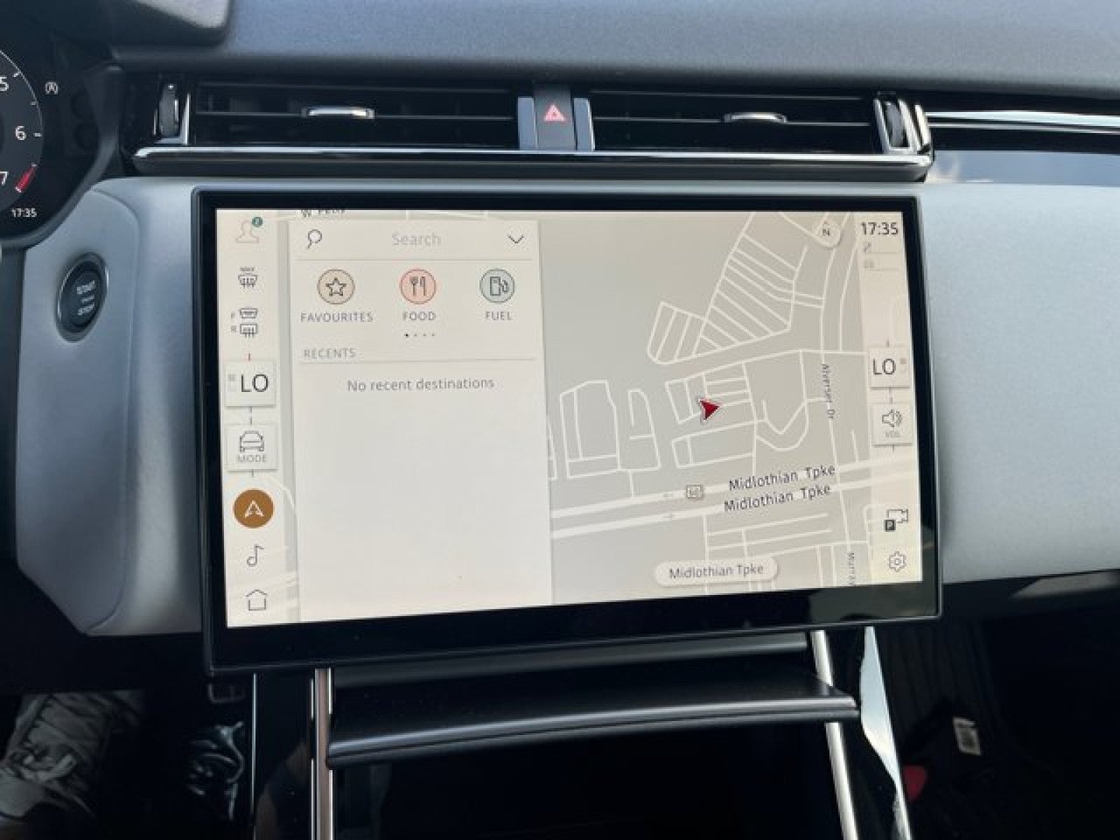 2025 Land Rover Range Rover Velar Dynamic SE