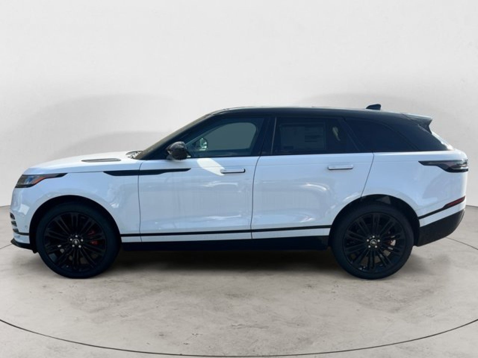 2025 Land Rover Range Rover Velar Dynamic SE