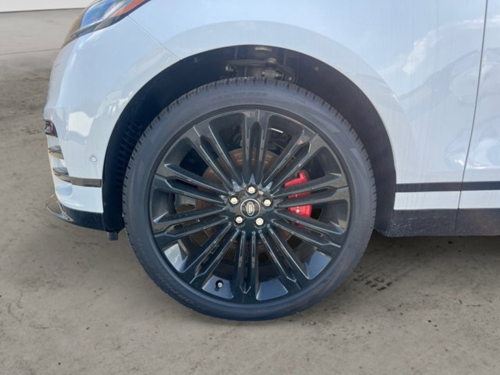 2025 Land Rover Range Rover Velar Dynamic SE