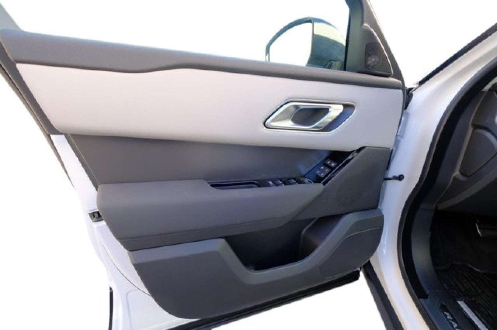 2025 Land Rover Range Rover Velar Dynamic SE