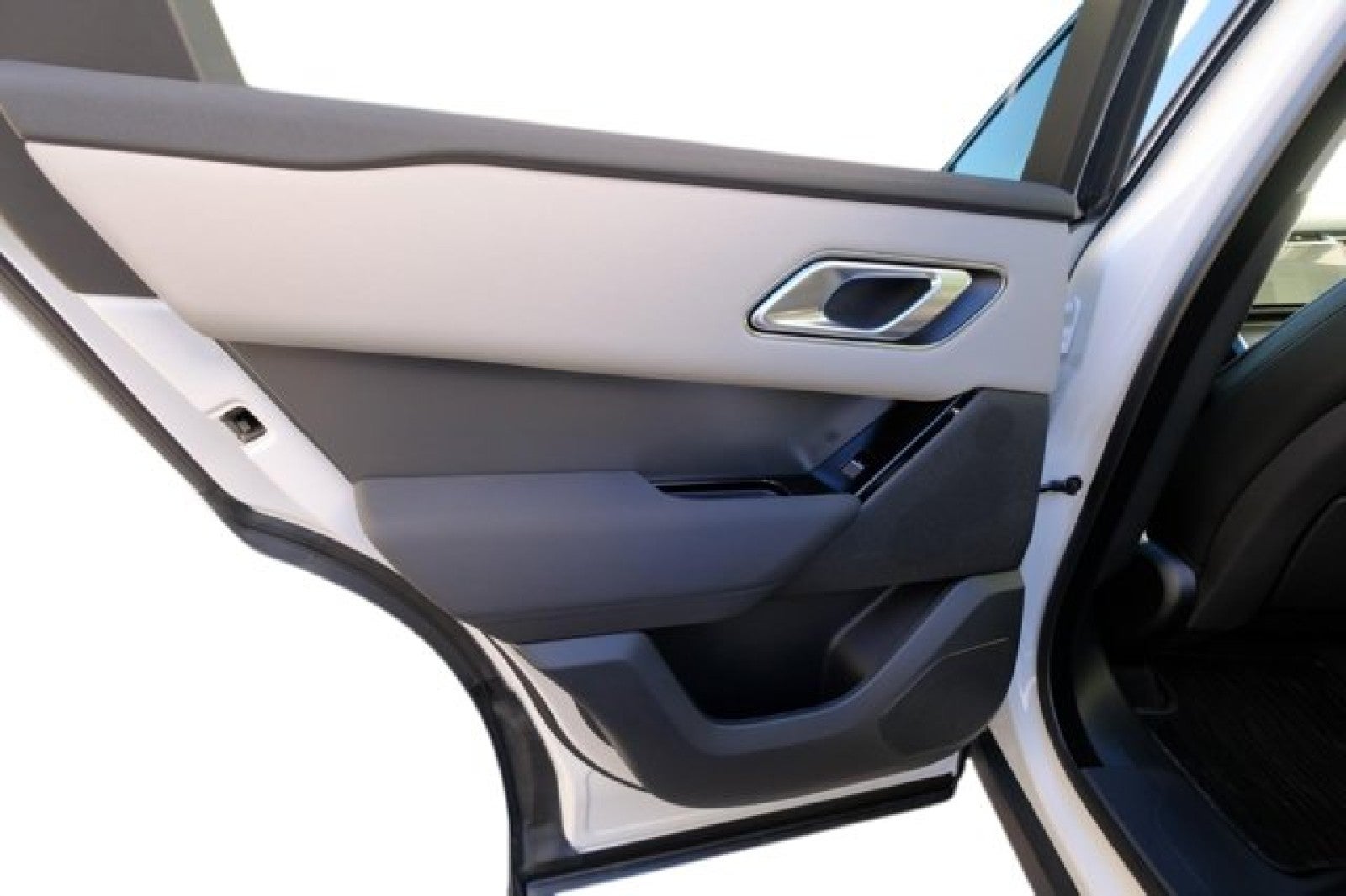 2025 Land Rover Range Rover Velar Dynamic SE