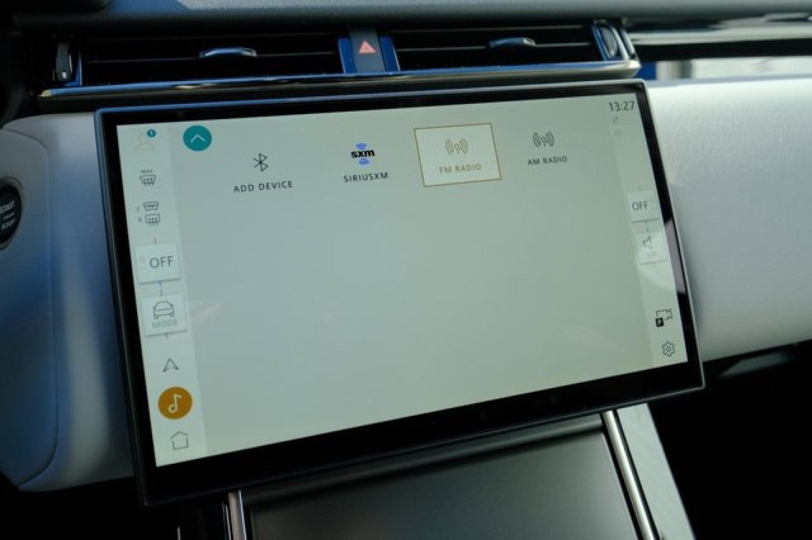 2025 Land Rover Range Rover Velar Dynamic SE