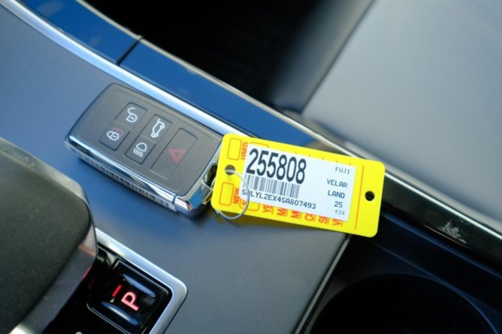 2025 Land Rover Range Rover Velar Dynamic SE