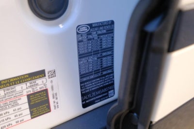 2025 Land Rover Range Rover Velar Dynamic SE