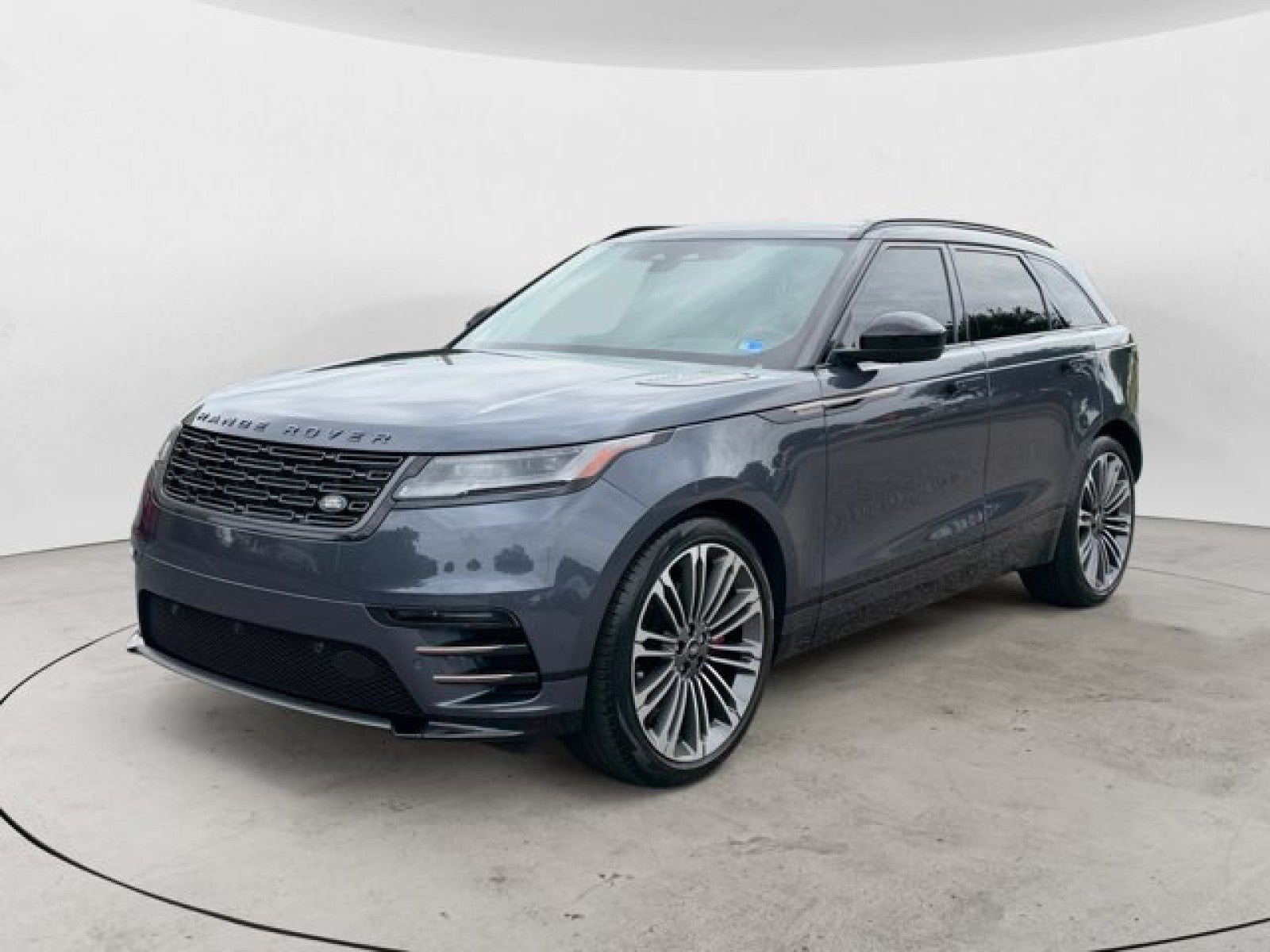 2024 Land Rover Range Rover Velar Dynamic SE