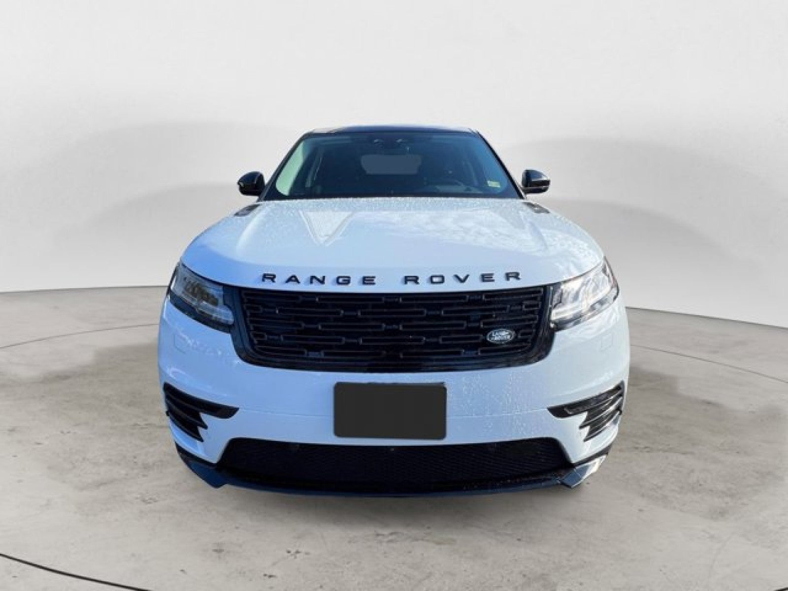 2025 Land Rover Range Rover Velar Dynamic SE