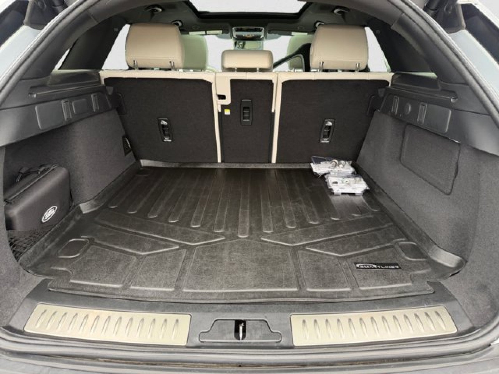 2023 Land Rover Range Rover Velar R-Dynamic S