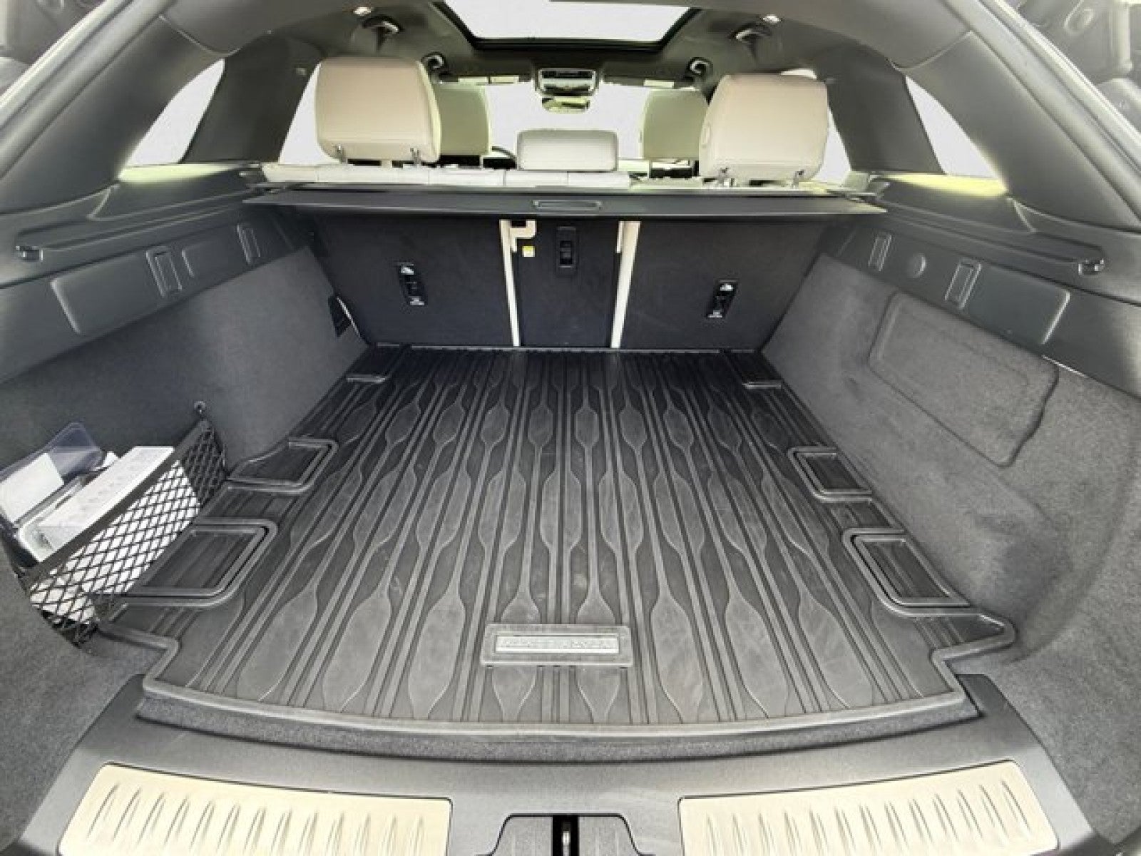 2023 Land Rover Range Rover Velar R-Dynamic S | 22 inch Wheels