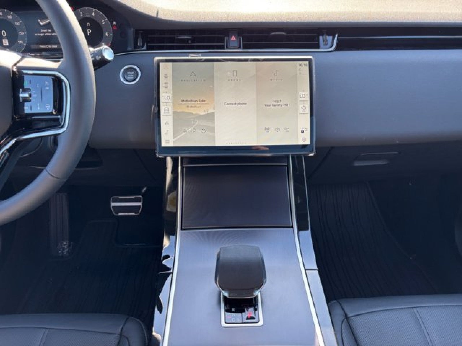 2026 Land Rover Range Rover Evoque Dynamic SE