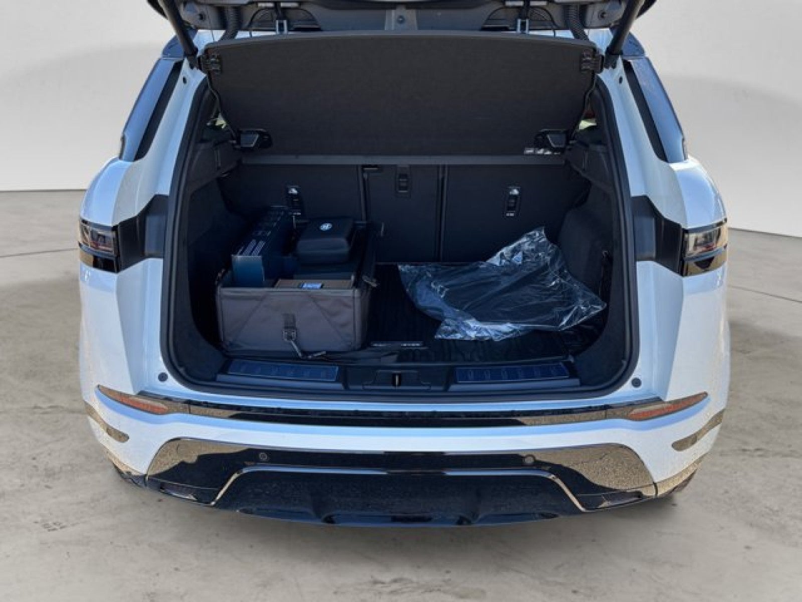 2026 Land Rover Range Rover Evoque Dynamic SE