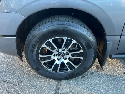 2023 Nissan Titan SV