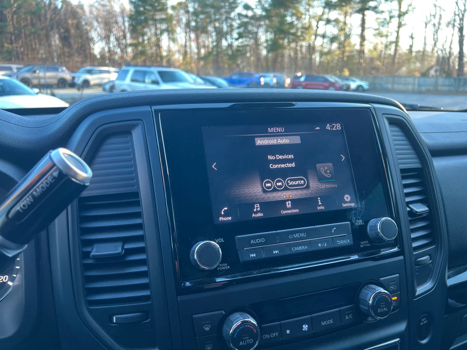 2023 Nissan Titan SV