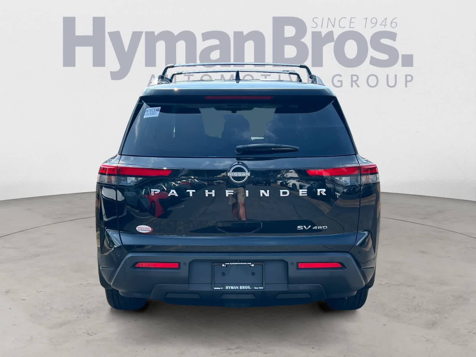 2022 Nissan Pathfinder SV