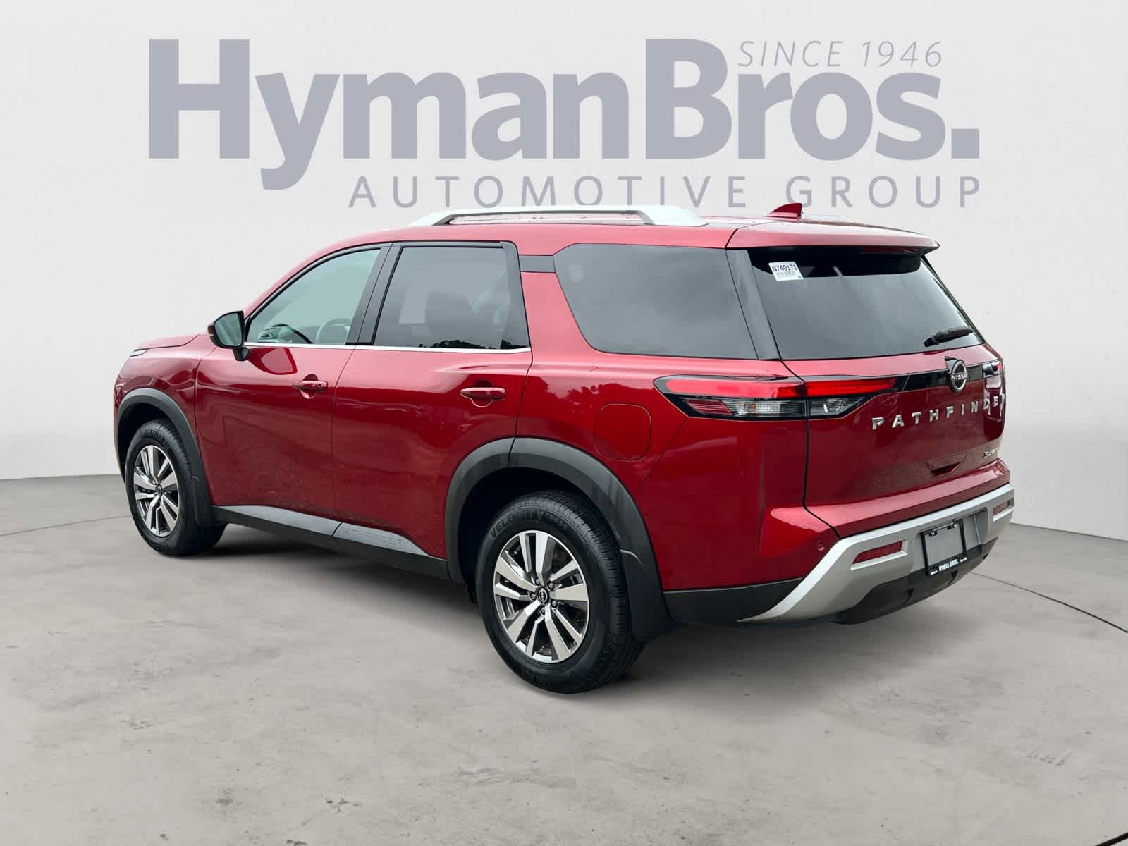 2023 Nissan Pathfinder SL