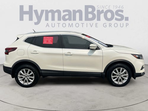 2022 Nissan Rogue Sport SV